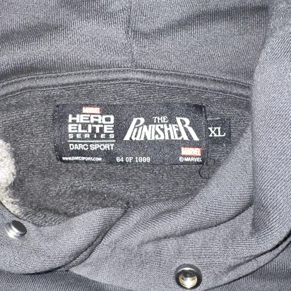 BRAND NEW WITH TAGS - Darcsport Marvel The Punisher gray acid wash hoodie - Picture 4 of 4